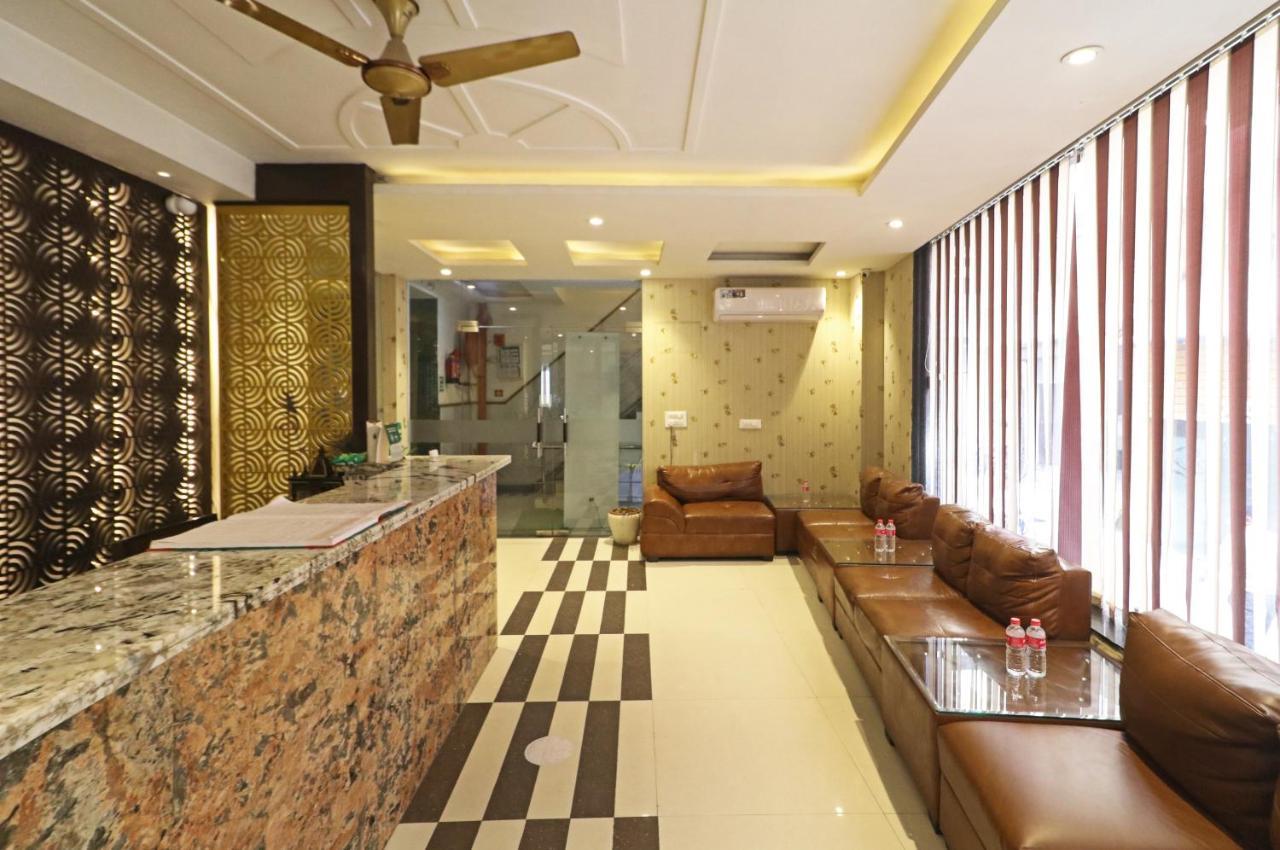 Hotel PREMIER SUITES Neu-Delhi Exterior foto